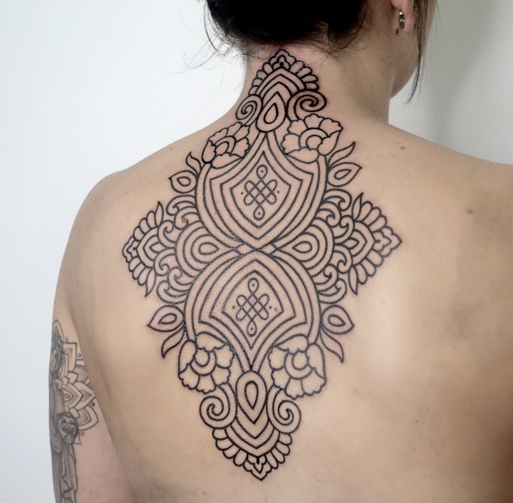 TALIA DECORAT SCHIENA2